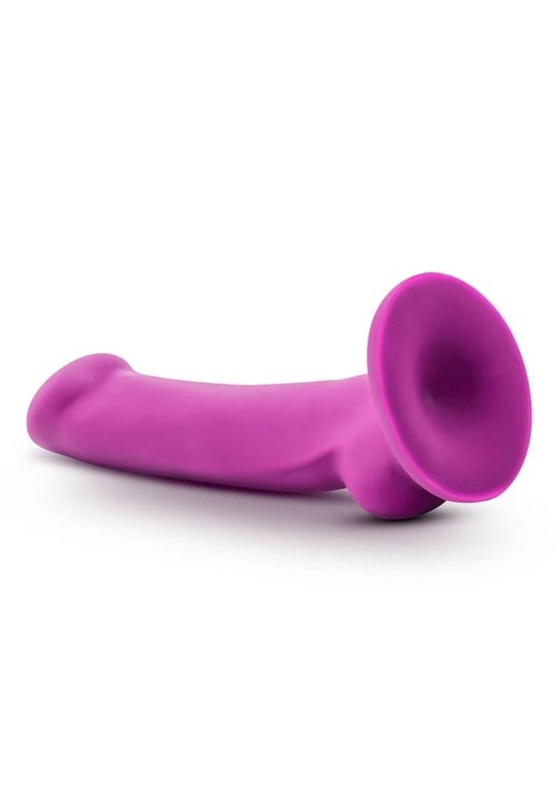 Avant D9 Ergo Mini Silicone Dildo with Suction Cup - Image 4