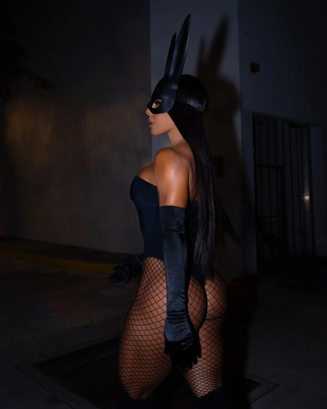 Classy Bunny Costume Playthings Exclusive - Image 9
