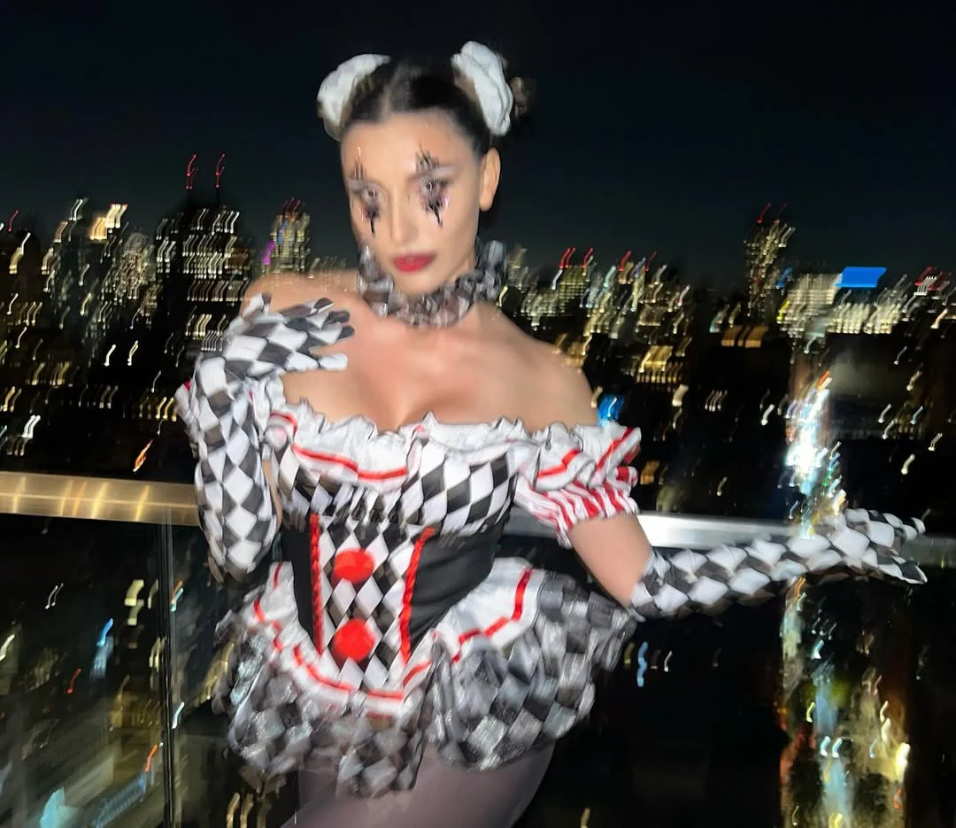 Styled Cute Harlequin Clown - Image 2