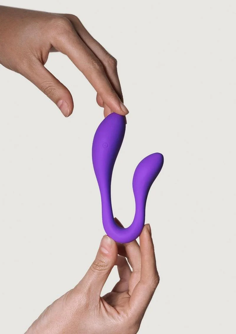 Couples Secrets 2 Silicone Vibrator with Remote Control - Image 3