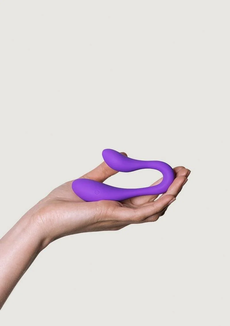 Couples Secrets 2 Silicone Vibrator with Remote Control - Image 4
