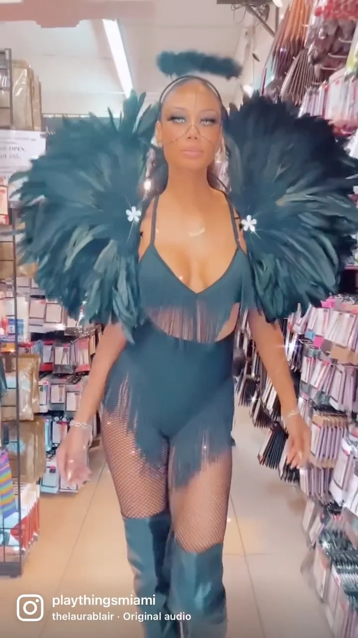 Exclusive Dark Glam Angel - Image 2