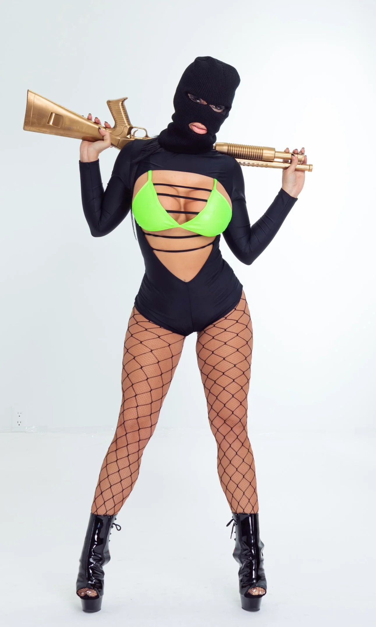Exclusive Pink and Black Shooter - Image 7
