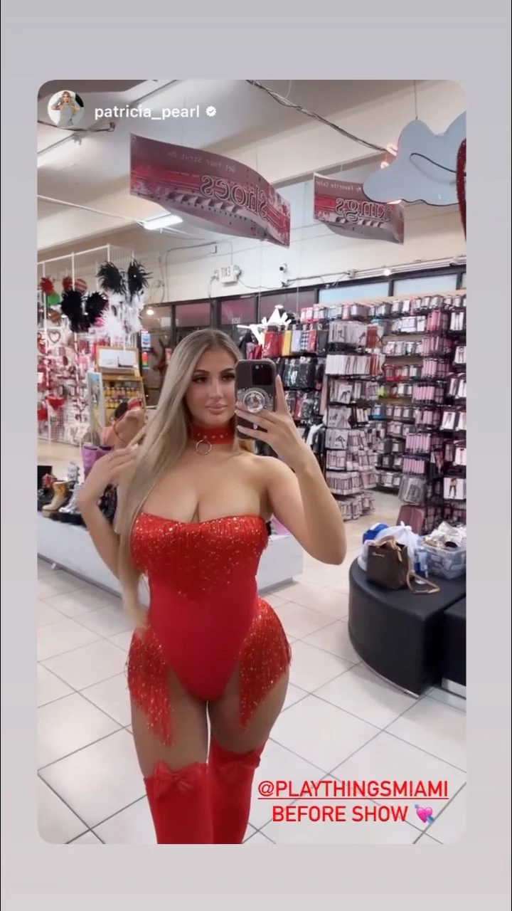Exclusive Red Runway Angel by Playthings - Image 3