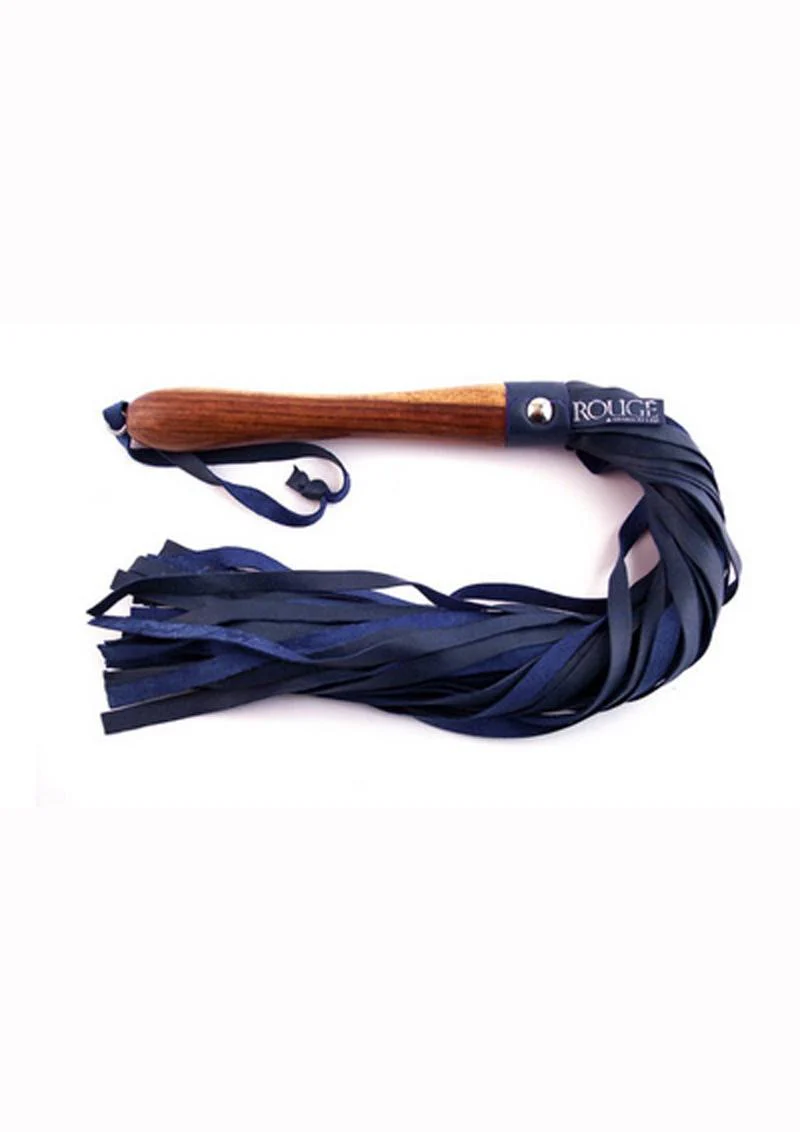 Rouge Wooden Handle Leather Flogger - Image 3