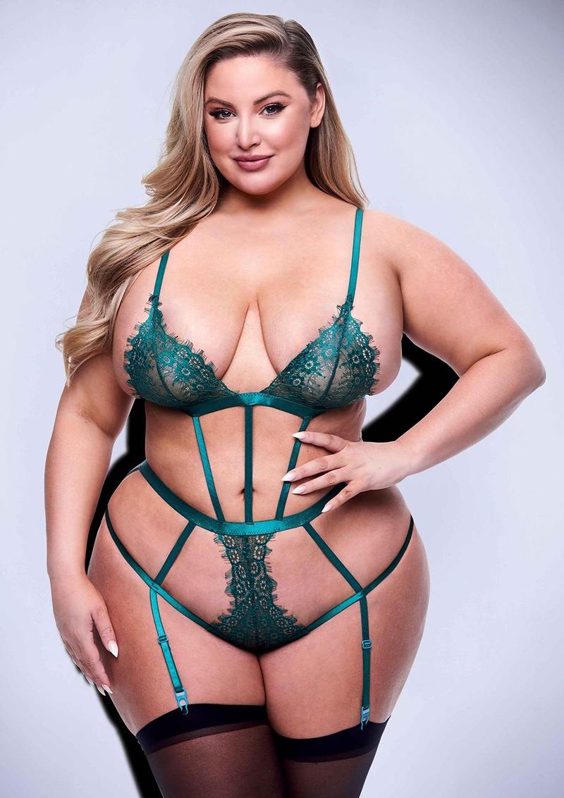 Sexy Strappy Lace Teddy with Garters - Image 9