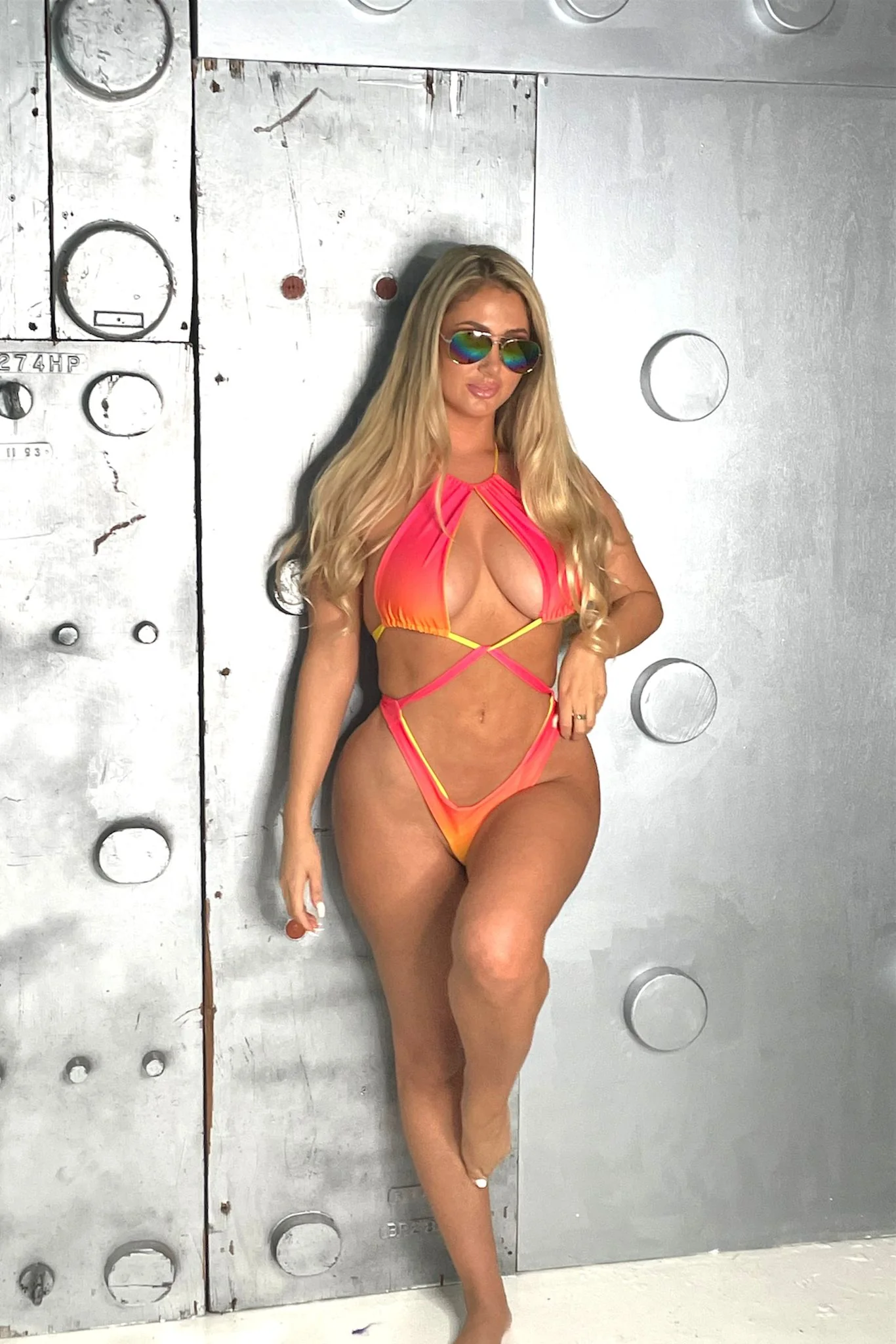 Sunrise Beauty Monokini - Image 3