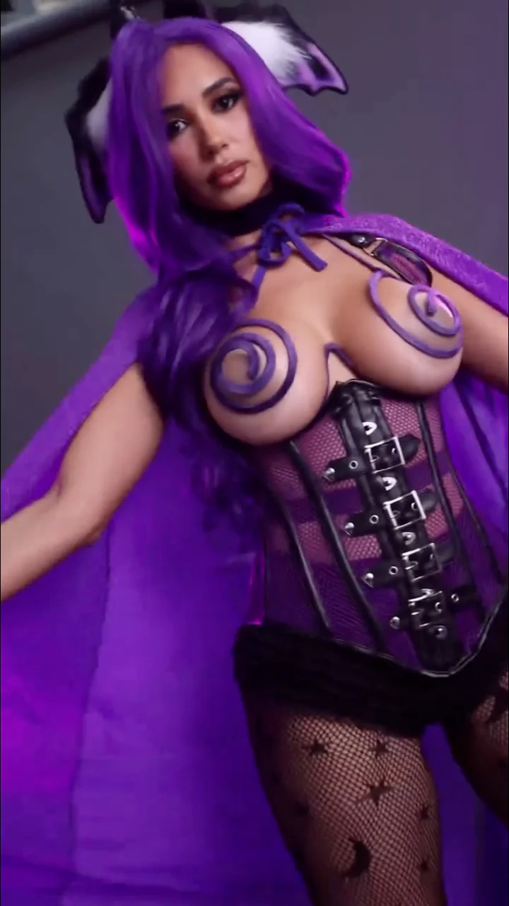 Teasing Demon Bat Costume - Image 9