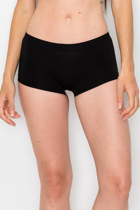 Yelete - Women's Seamless Boyfriend Shorts - Image 3