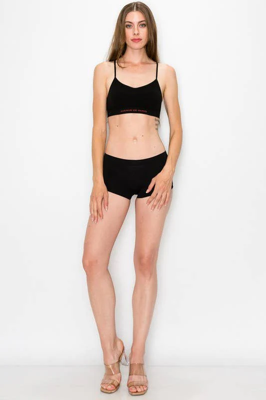 Yelete - Women's Seamless Boyfriend Shorts - Image 4